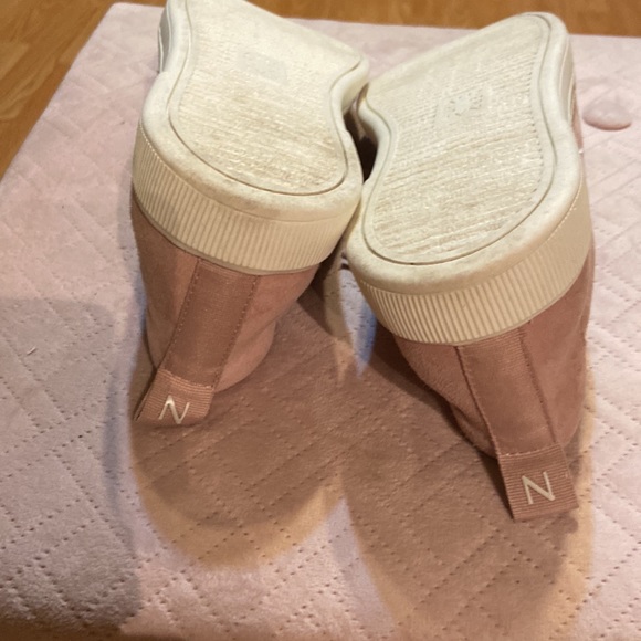 Naturalizer pastel pink suede runners size 6.5 - Picture 6 of 8